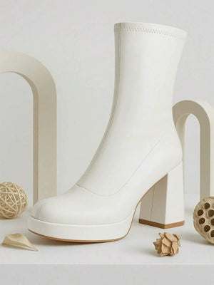 Botas cortas gruesas de moda para mujer