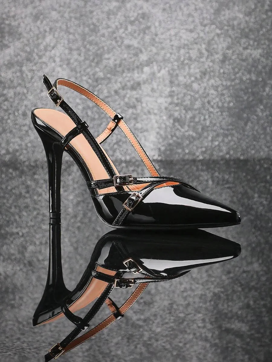 Tacones Stiletto de con punta afilada y hebilla de metal d