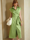 Vestido camisero verde con cinturón ancho