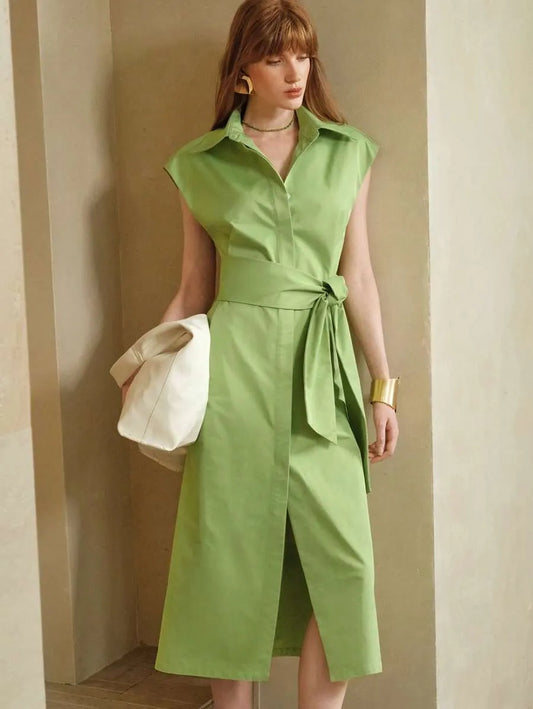 Vestido camisero verde con cinturón ancho