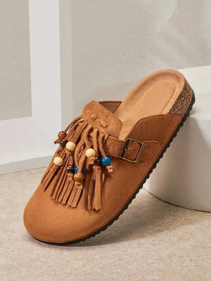 Zuecos de ante de tela  con flecos