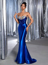 Vestido de cola de sirena elegante de raso azul