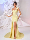 Vestido de noche formal de mujer con hombros asimétricos