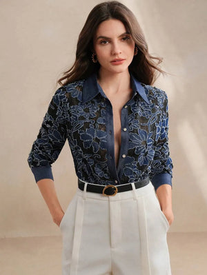 Blusa elegante de mujer con diseño de encaje