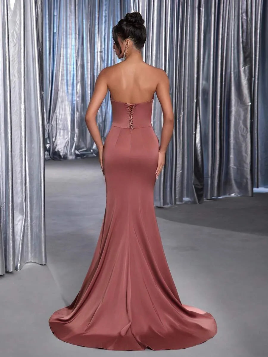 Vestido largo de satén color marrón rosa