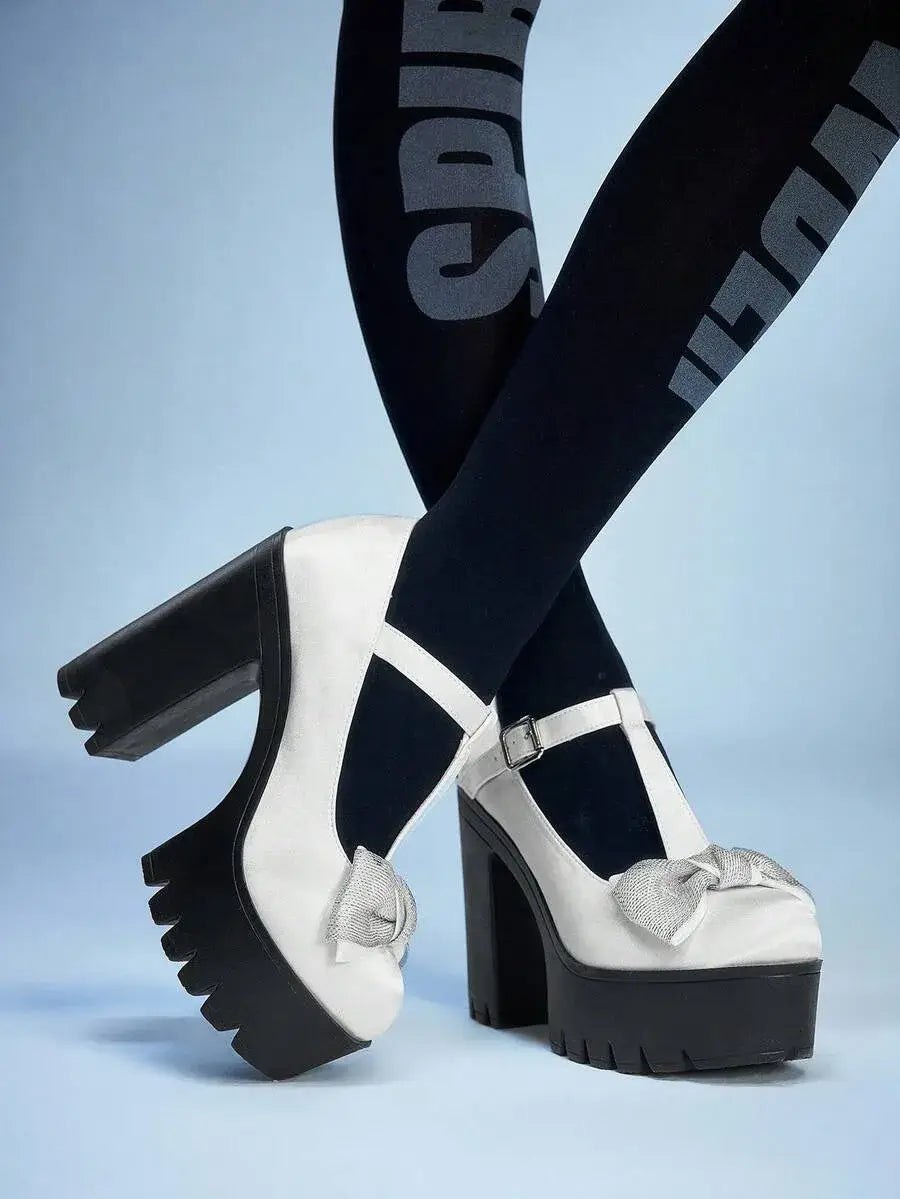 Zapatos de estilo gótico punk correa T