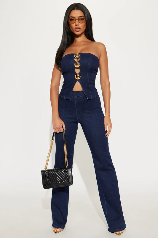 Conjunto top botones y pantalones