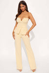 Enterizo strapless amarillo