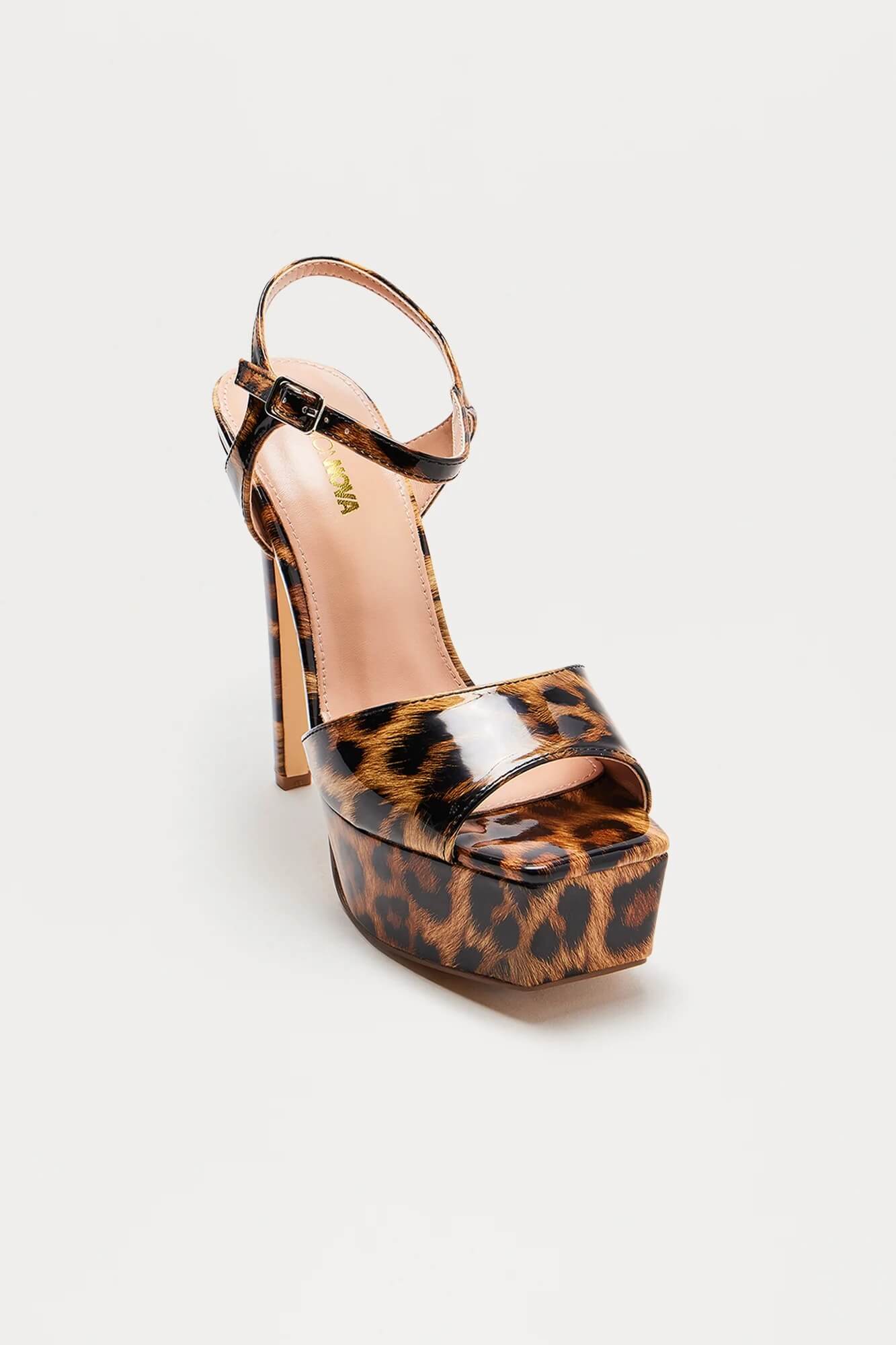 Zapatos de tacón delgado