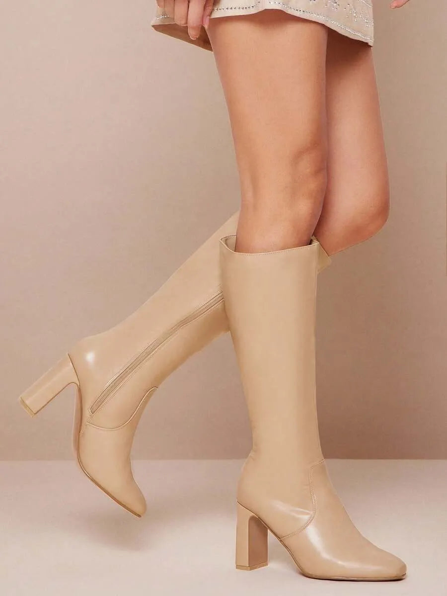 Botas altas de mujer de puntera cuadrada