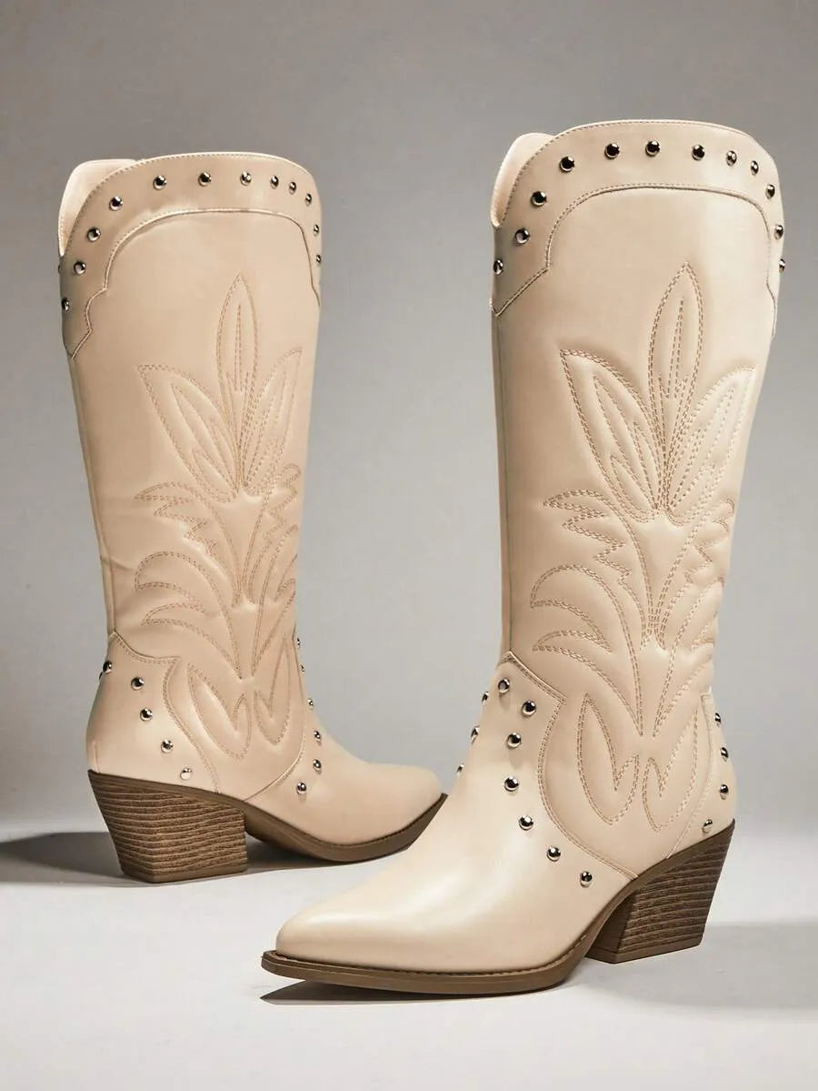 Botas de vaquera con tacón grueso