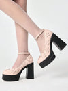 Zapatos altos con textura cerrados