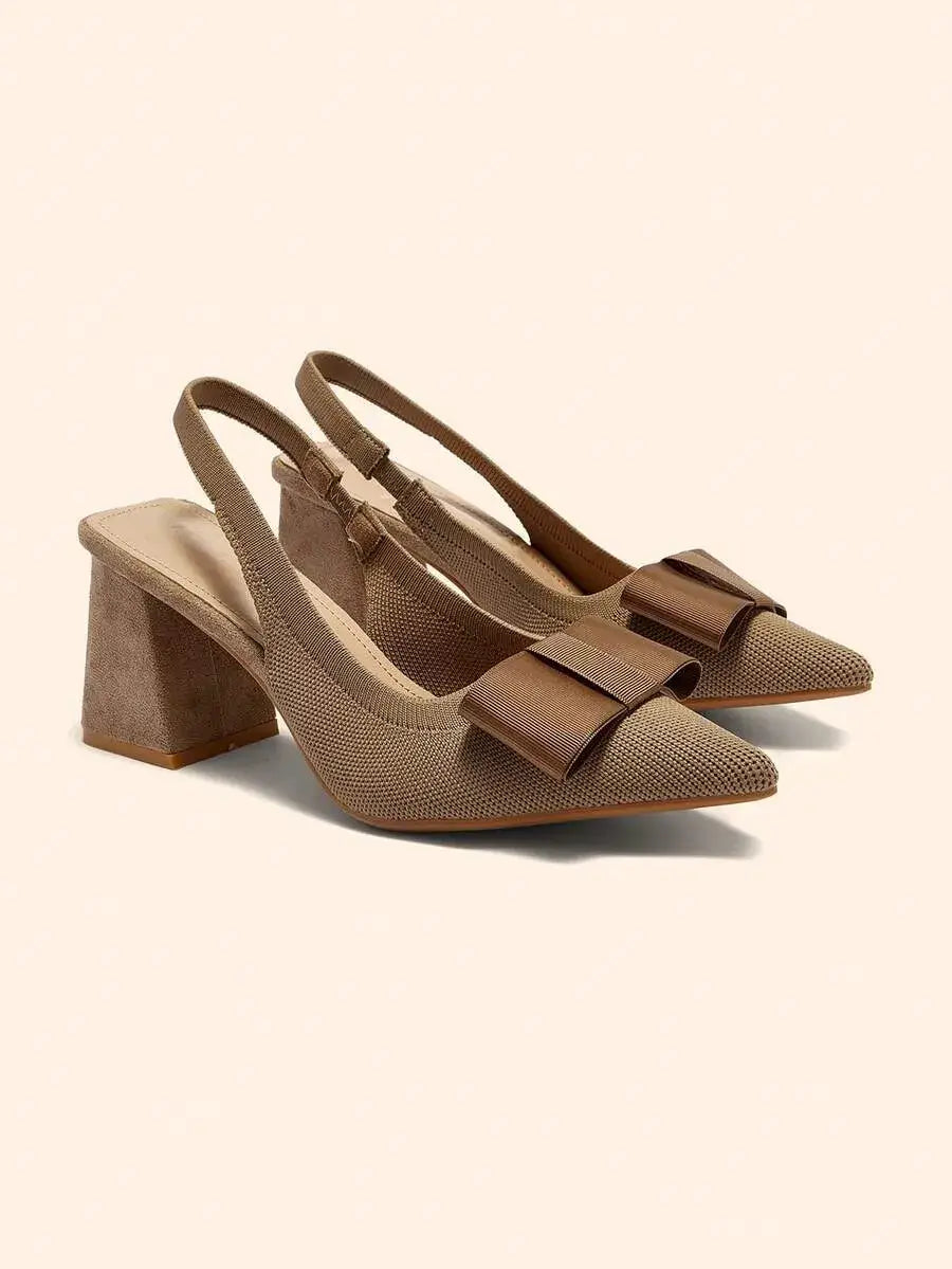 Zapatos de tacón de bloque con lazo
