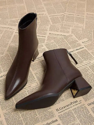 Botines de mujer de punta