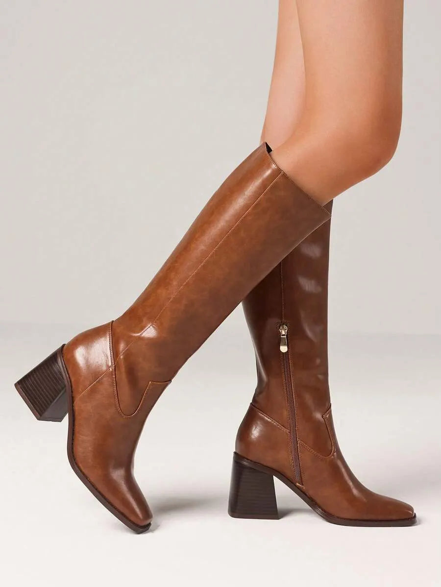 Botas para mujer de tacón grueso cuadrado