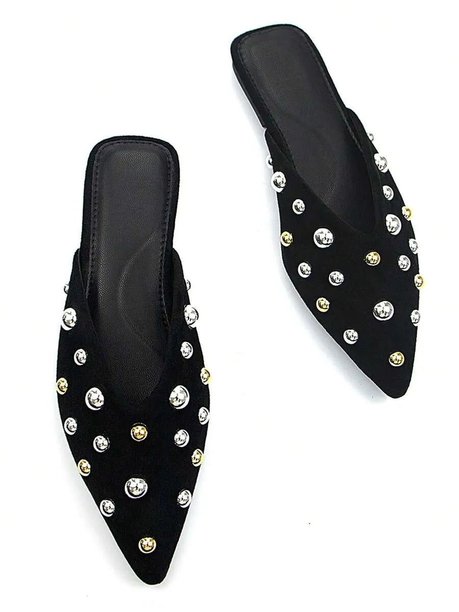 Bailarinas de mujer con decoración de tachuelas