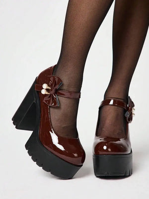 Zapatos con decoraciones de lazo