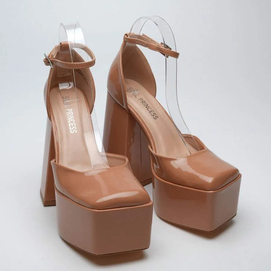 Tacones de plataforma punta cuadrada