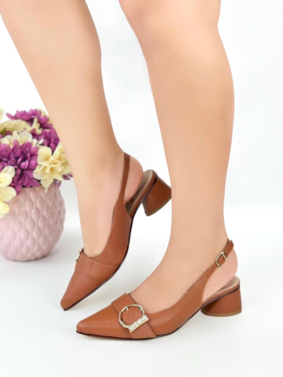 Zapato tacón de Cuero