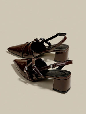 Tacones de plataforma con punta puntiaguda