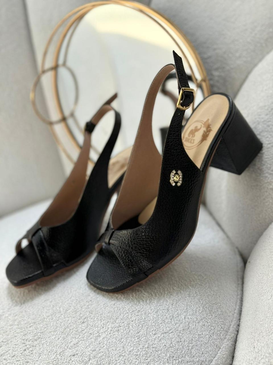 Zapato tacón de Cuero