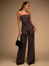 Conjunto con top de tirantes asimétrico y pantalones