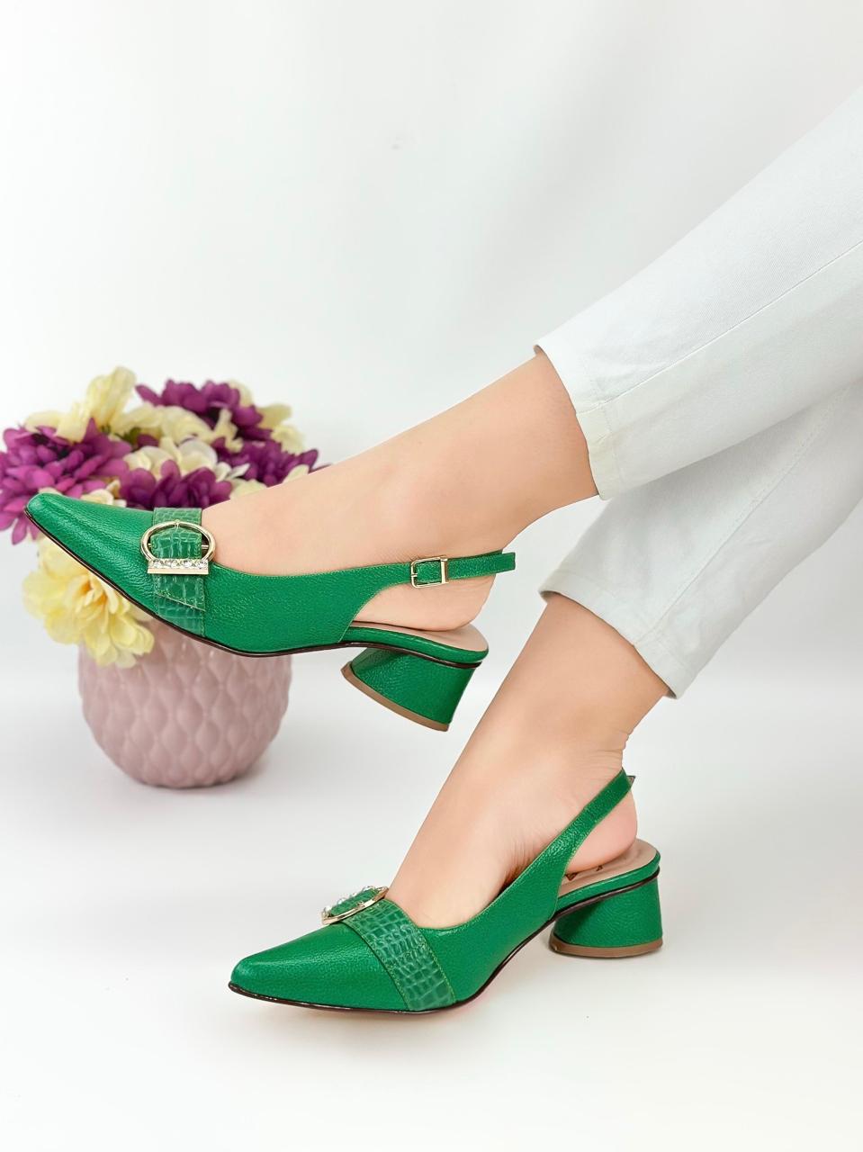 Zapato tacón de Cuero