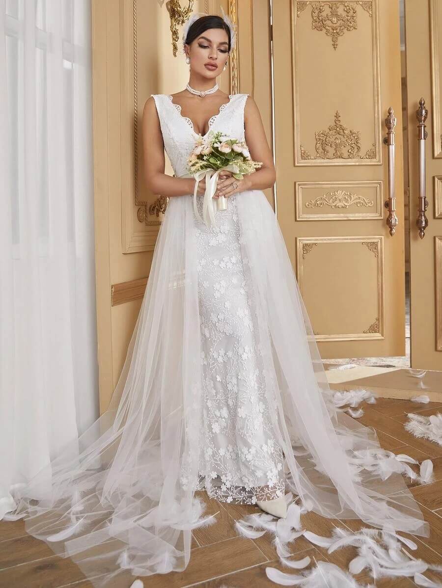 Vestido de novia de malla en contraste ribete con encaje largo