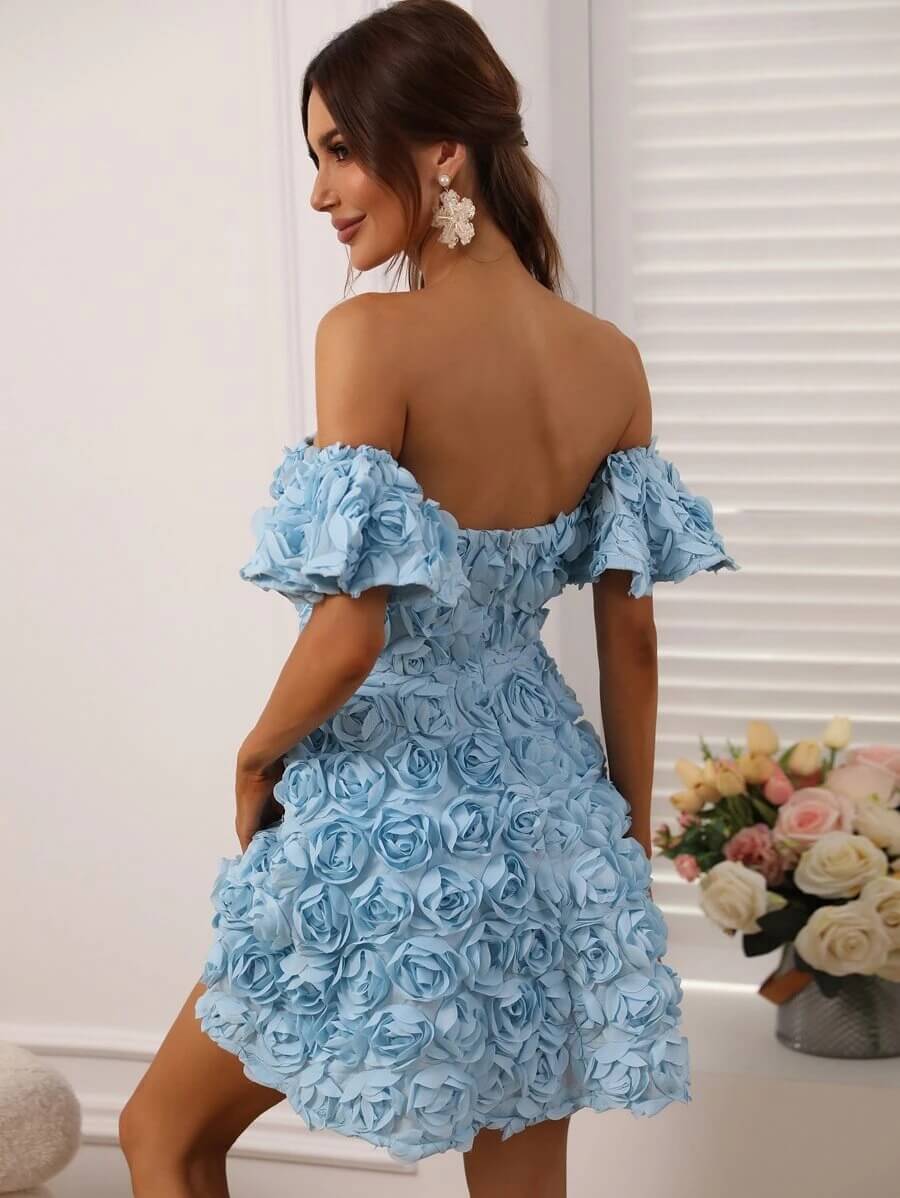 Vestido de tirantes con bordado floral con lazo delantero bajo con fruncido de malla